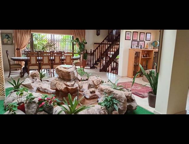 4 BEDROOM HOUSE FOR SALE IN RESERVOIR HILLS